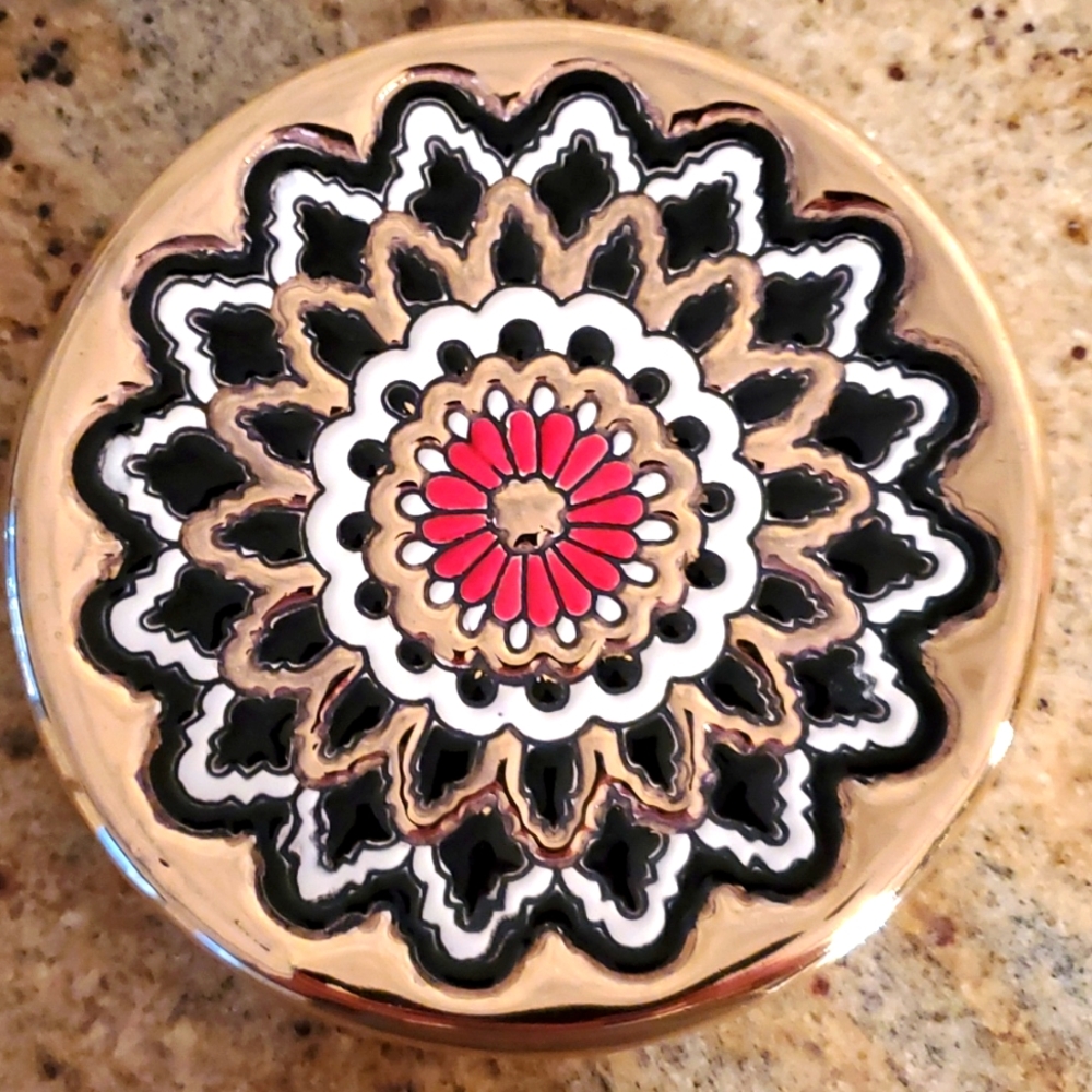 Cearco hand enameled decorative ceramic plate with 24k gold from Spain